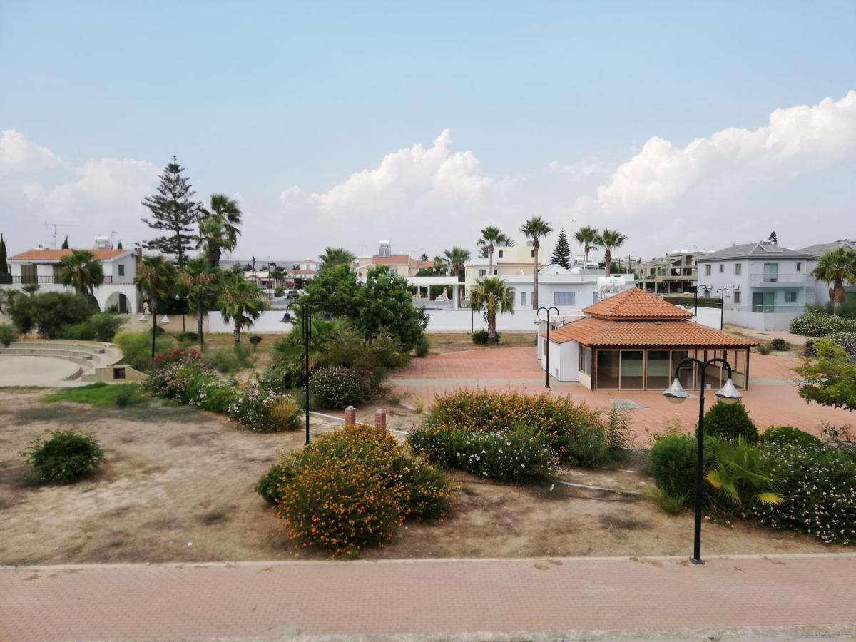 Ria Beach Sea View Apartment Pyla Luaran gambar